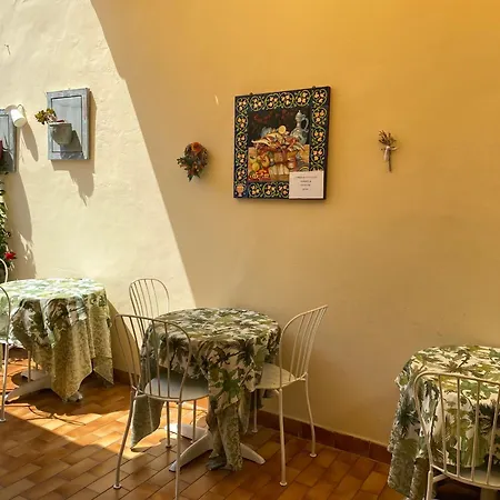 Castello Bed and breakfast